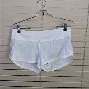 White lululemon shorts